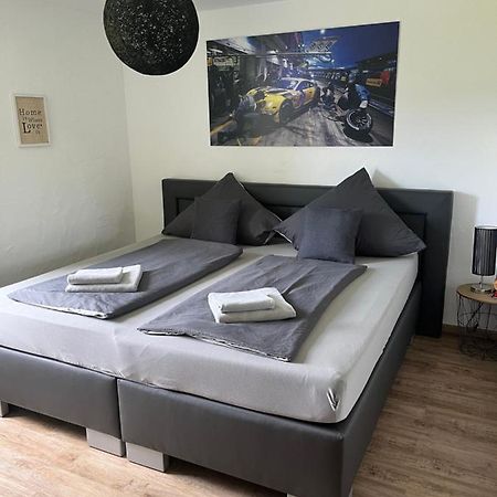 Gästezimmer Melina am Nürburgring Adenau Exterior foto