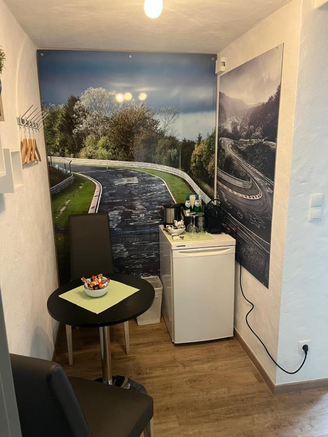 Gästezimmer Melina am Nürburgring Adenau Exterior foto